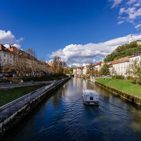 Lägenhet Ella's Castle View Ljubljana