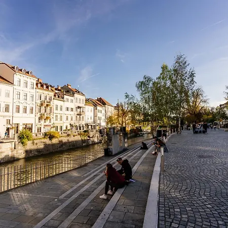 דירה Ella's Castle View *