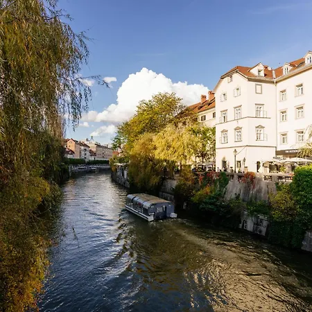 Ella's Castle View דירה *