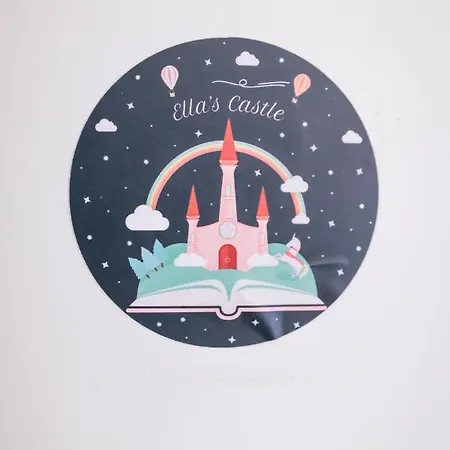 דירה Ella's Castle View *